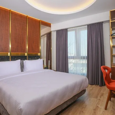 Henna Κωνσταντινούπολη