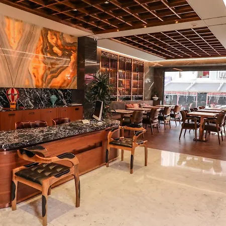 Henna Hotell 4*