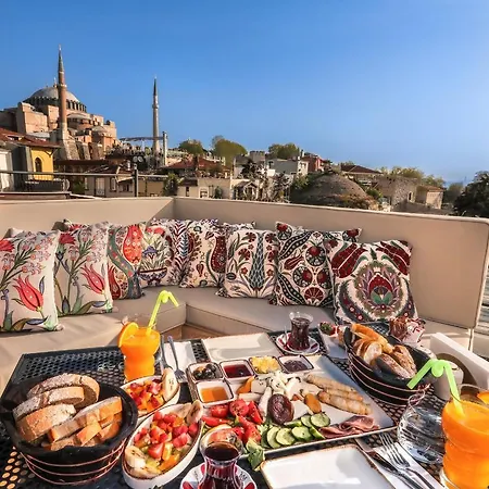 Henna Hotel 4*