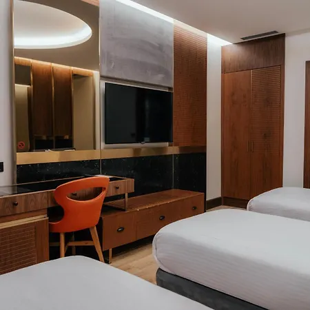 Henna Hotel